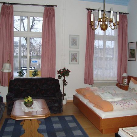 Haus Am Pfaffenteich Hotel Schwerin  Buitenkant foto