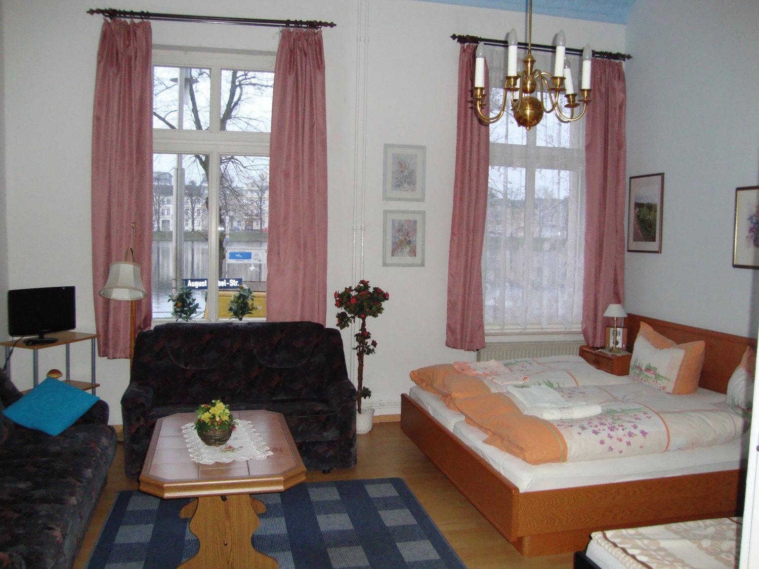 Haus Am Pfaffenteich Hotel Schwerin  Buitenkant foto